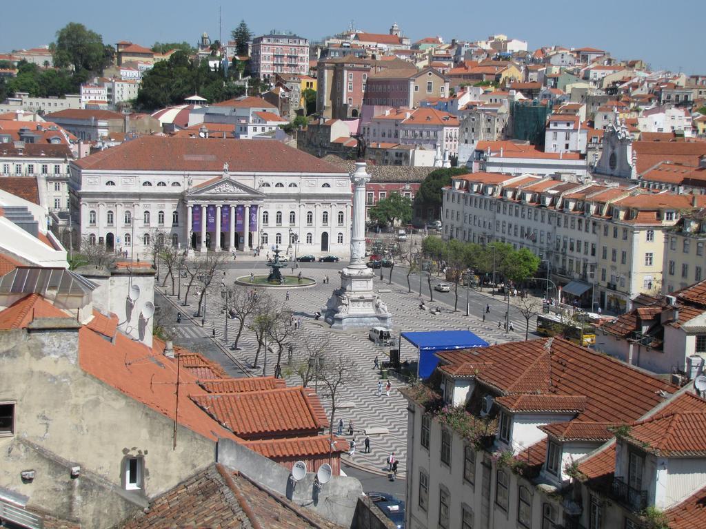 Remodeled Historic Apartment In Bairro Alto Lisboa Eksteriør billede