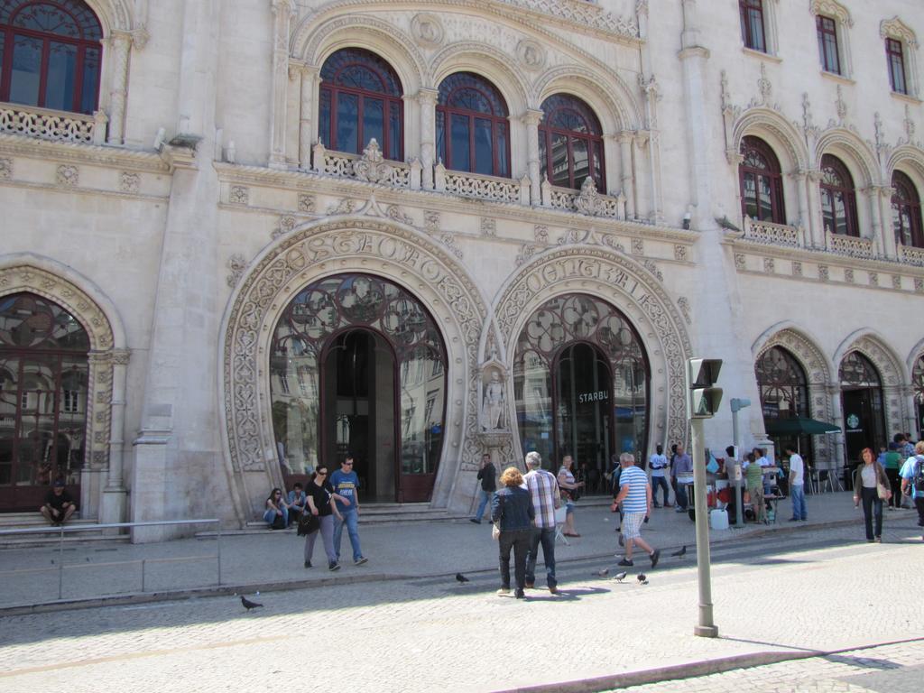 Remodeled Historic Apartment In Bairro Alto Lisboa Eksteriør billede