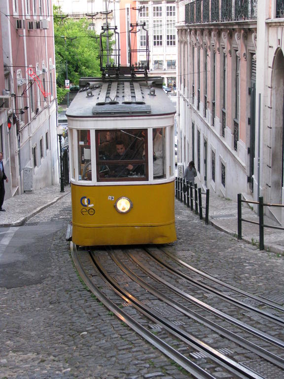 Remodeled Historic Apartment In Bairro Alto Lisboa Værelse billede